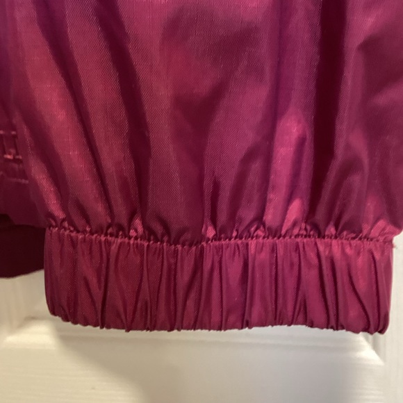 L.L. Bean Women’s Plum Hooded Full Zip Raincoat, Size Small Petite - Picture 4 of 16